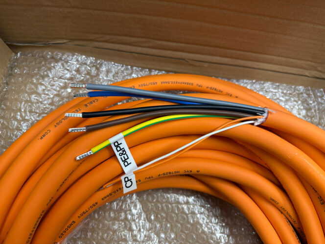 Ladekabel Typ 2 | 22 kW | 20 m | offenes Kabelende | Ersatzkabel für Wallbox | integrierte Ladetemperaturkontrolle | orange - Image 2
