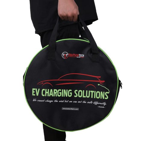 Aufbewahrungstasche-für-Caravan,-Wohnmobil,-Wohnwagen-und-Zubehör,-Farbe-grün-englischer-Text-mit-stehender-Person